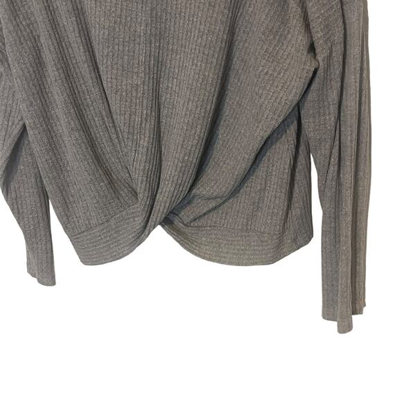 Paper Crane Women's Size Medium Gray Waffle Knit Twisted Front Light Sweater - Picture 3 of 7